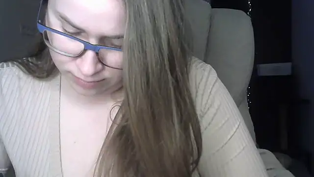 SeasonalSomeone live XXX chat