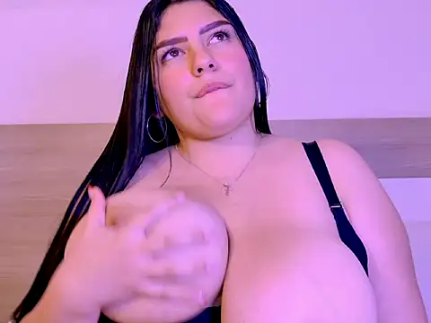 Chatroom XXX en direct de EmaGrey1