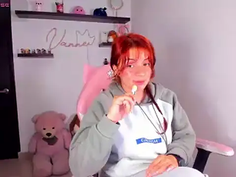 Vannessa__Shy: онлайн-секс-чат
