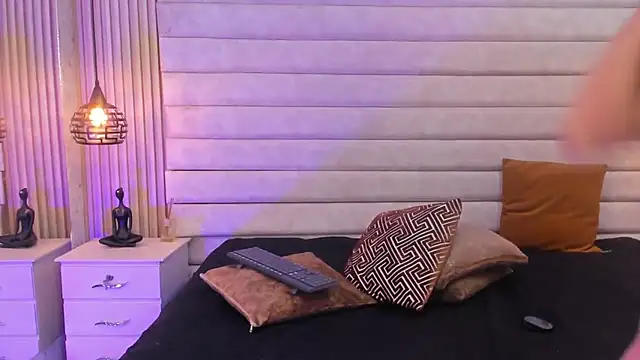 VictoriaaBlair live XXX chat