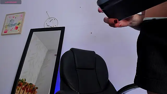 lucius_morningstar webcam show