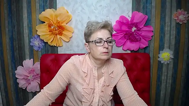 EmiliaGree Show in webcam