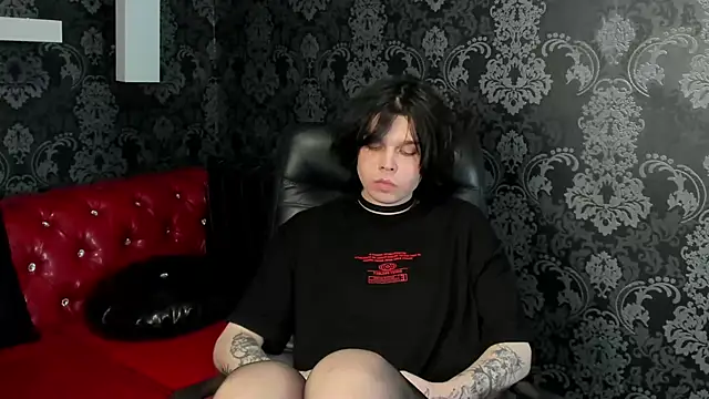 MattyBevs Show in webcam