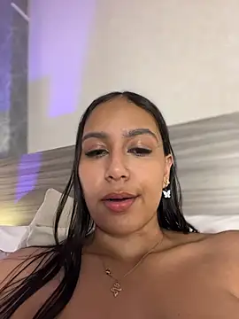 MiilaBlake Adlı Modelin Canlı XXX Sohbeti