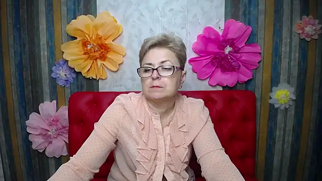 EmiliaGree's Live XXX Chat