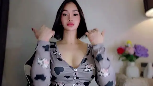 Chat +18 de Anna_HollyDoll ao vivo