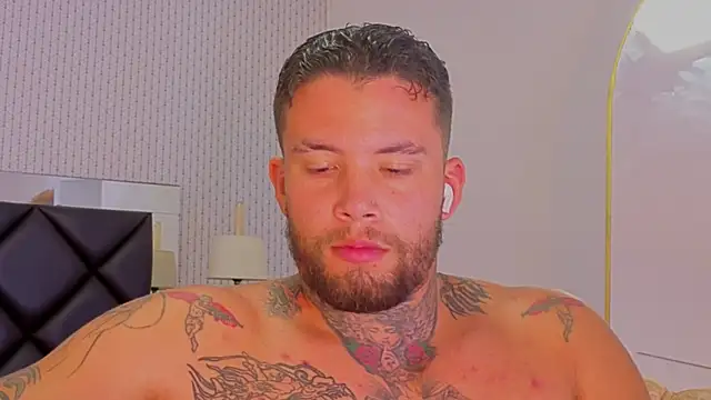 Chat XXX ao vivo de matthew_lennox_