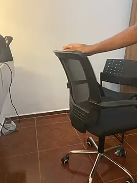 Kloe_rousse01's Live XXX Chat