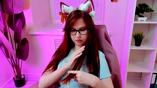 CarolGiggly's Live XXX Chat