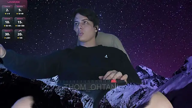 Živý XXX chat Thom_Ohtani