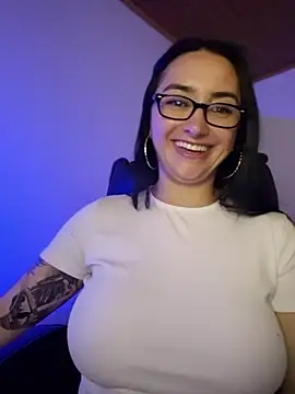 preetypeachn Live XXX chat