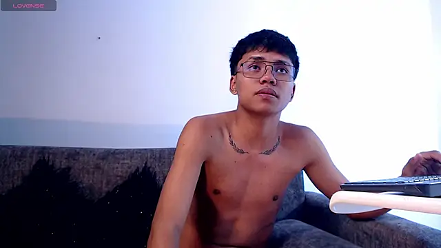 XXX chat uživo modela thiagosterling