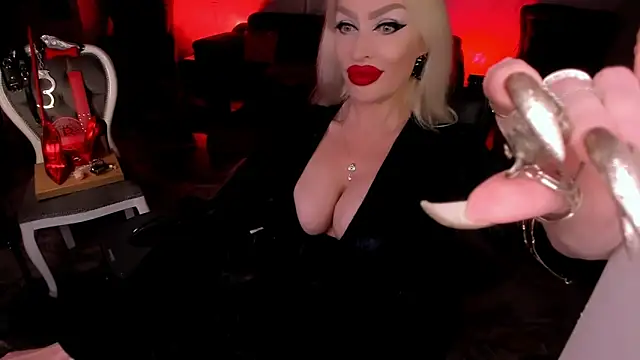 FinDomGod Chat XXX live