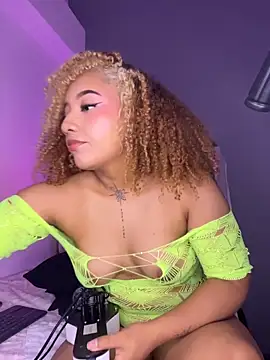 StarlightsのライブXXXチャット