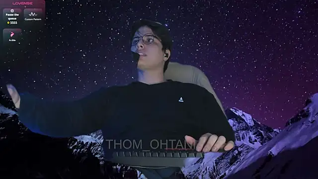 Thom_Ohtani 网络视讯表演