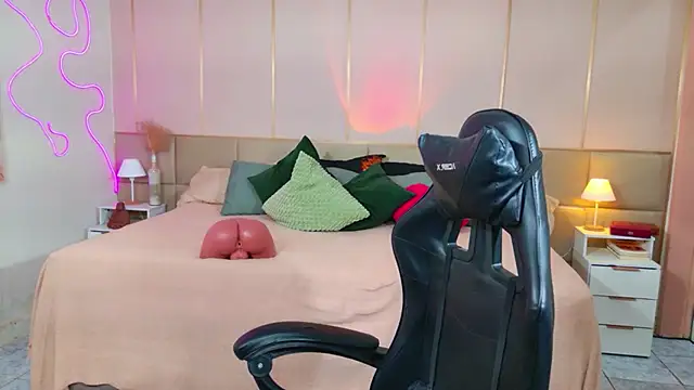 Chatroom XXX en direct de SoHighAngel