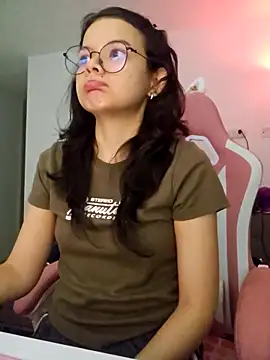 Chat +18 de azumiichan ao vivo