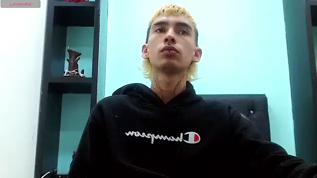 ttimy_x_boy 在線直播表演