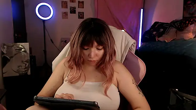 Онлайн чат XXX AllyDonfort