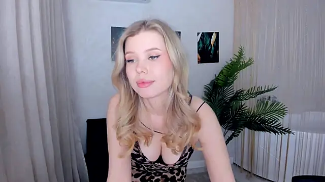 FollowLovee's Live XXX Chat