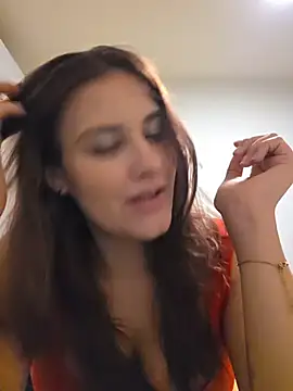 Živý XXX chat MiaRides19