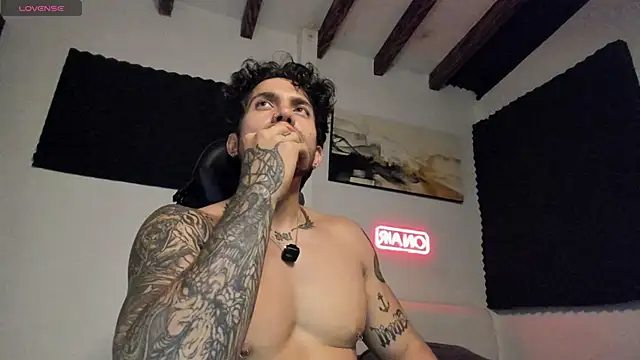 Chat +18 de LucianSinclair ao vivo