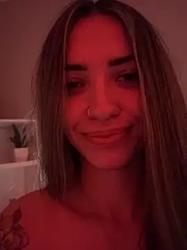 Tiny-Mimi's Live XXX Chat