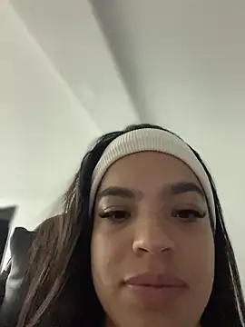 JuanitaMore01 live XXX chat