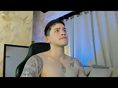 Show modela RONNY_COLTON na web-kameri