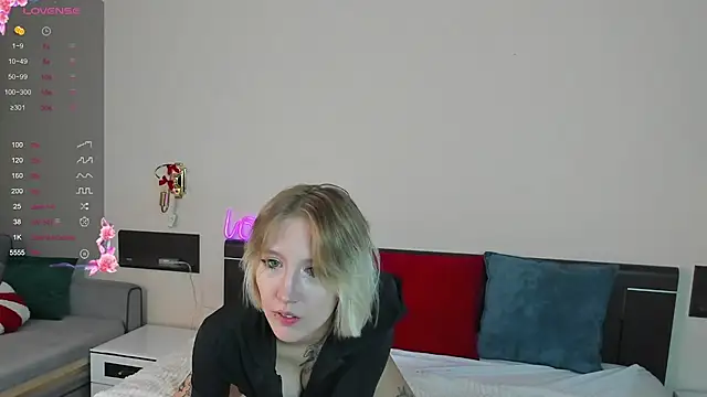 Kittie_mia webcam show