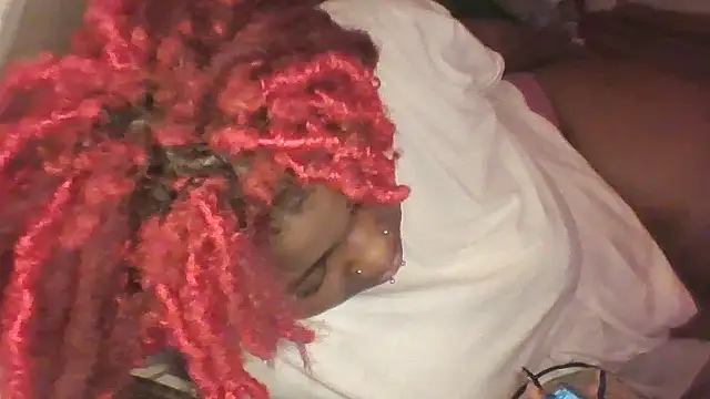 XXX chat uživo modela Dusaa_