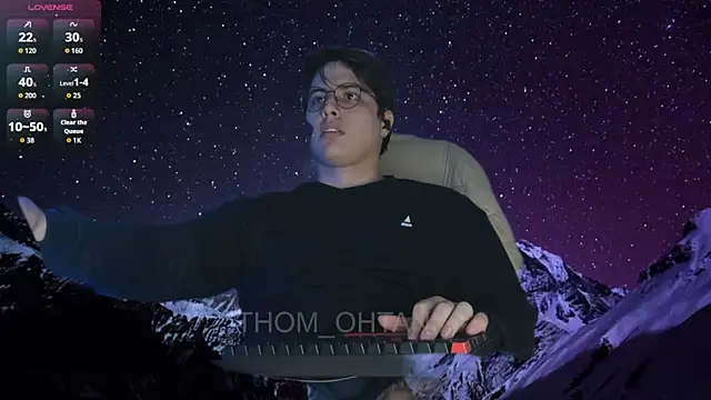 دردشة Thom_Ohtani الجنسية المباشرة