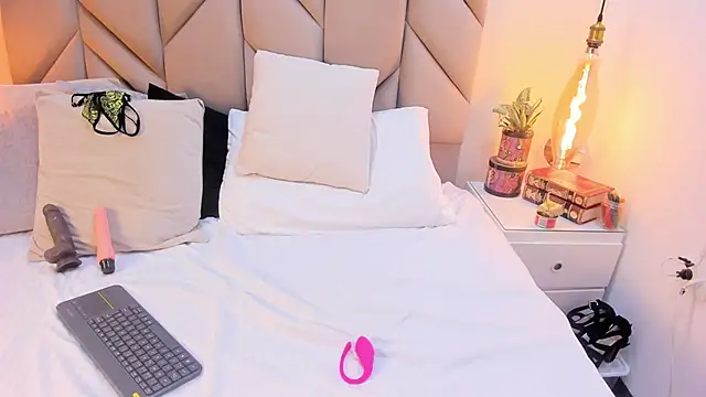 SabrinaVantress live XXX chat