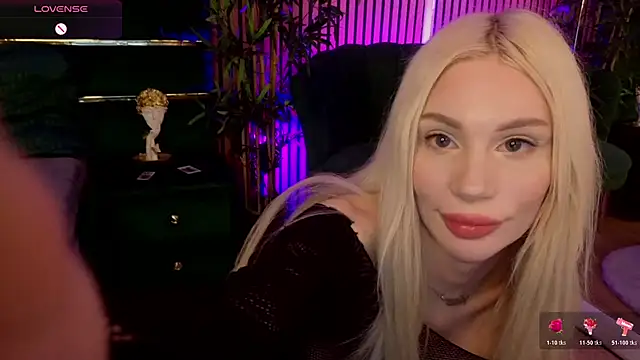 BarbieKara élő XXX-chatje