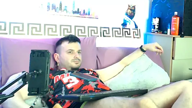 Pertunjukan Kamera Web iuligruia69