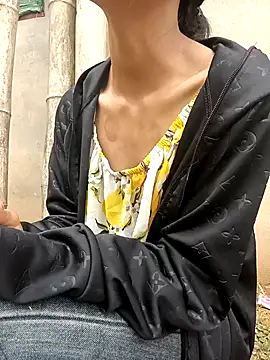 Hoa-tuylip's Live XXX Chat