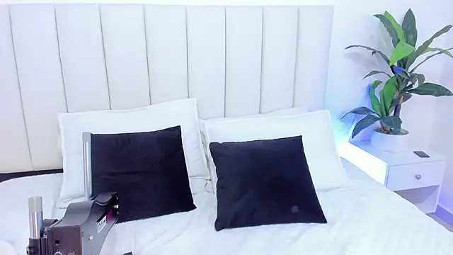 Megan_Brunette2 webcam show