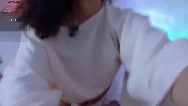 XXX chat uživo modela Lia_Tinez