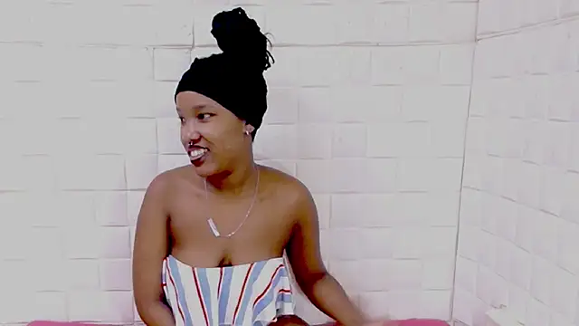 EroticSexyPrada – Naživo XXX chat