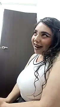 Chat +18 de Bagiolett ao vivo