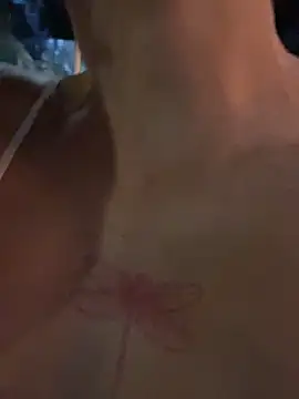 Im-Lola 即時 XXX 聊天