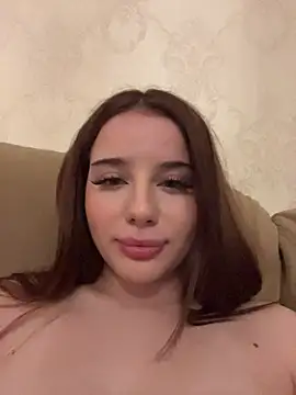 Immy_Megan Chat XXX in diretta