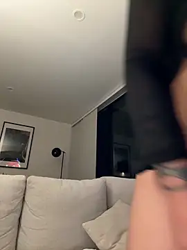 Rae_Lil_White Pertunjukan Webcam