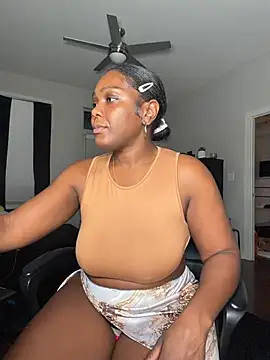 TilaTotti Chat XXX live