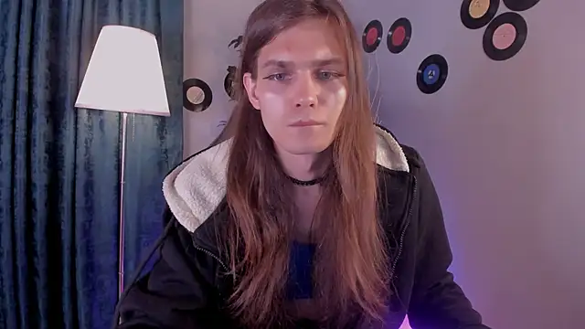 WillFobos Adlı Modelin Canlı XXX Sohbeti