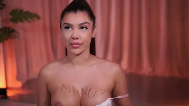 NatyDesiree live XXX chat