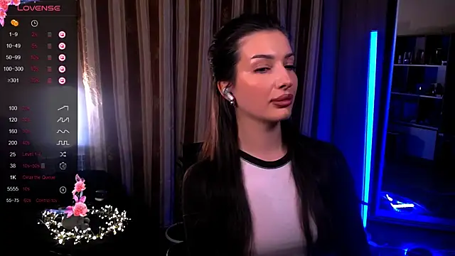 دردشة Laura_Bess الجنسية المباشرة