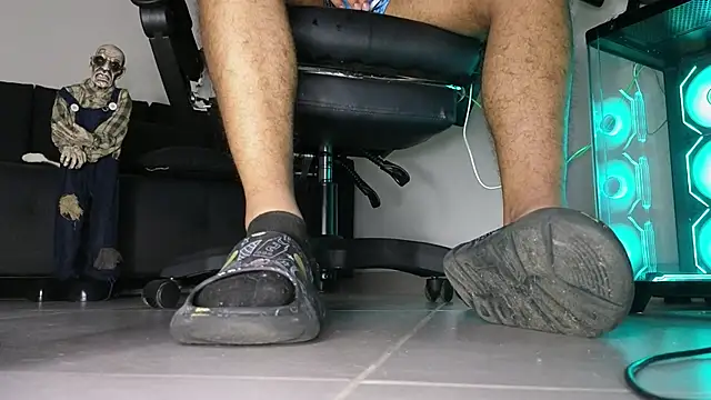 cash_master888 Show Webcam