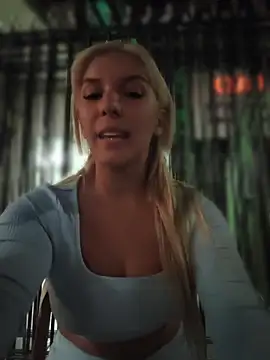 XXX chat uživo modela mayhots