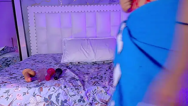 cutepetitee live XXX chat